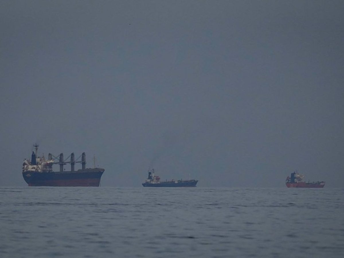 HSBC: Τα κράτη και οι κλάδοι που πλήττονται πρώτοι από το «μπλοκάρισμα» των Στενών του Ορμούζ