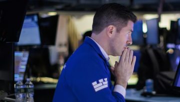 Πήραν το πάνω χέρι οι «αρκουδές» στη Wall Street, μάτωσαν οι δείκτες