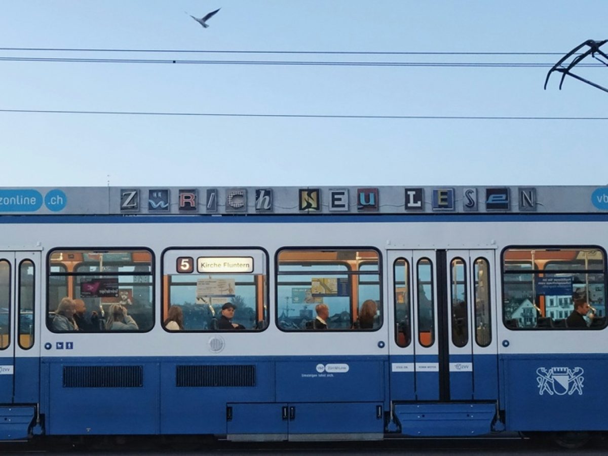 Δημοψήφισμα για τα μετρητά στην Ελβετία: «Φρένο» στην πλήρη ψηφιοποίηση