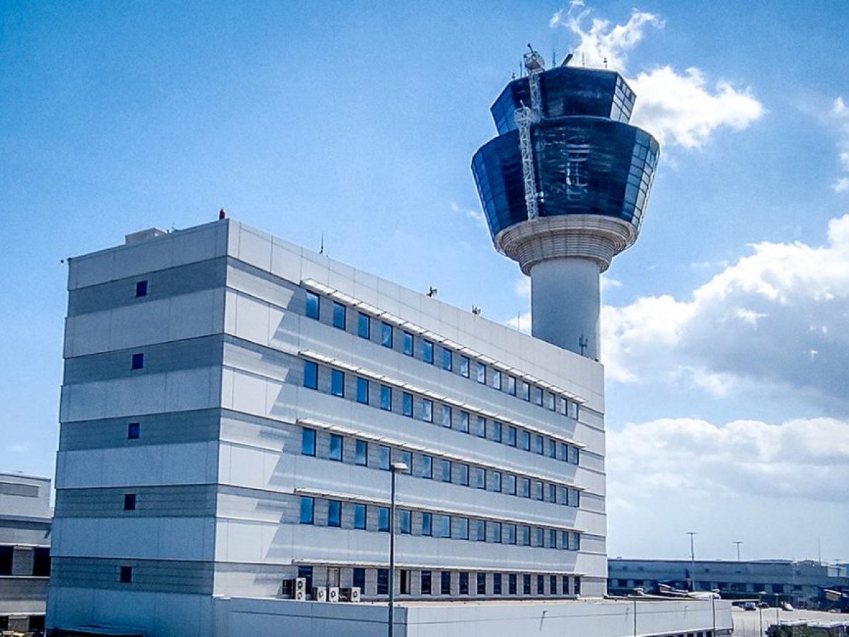 Διεθνής Αερολιμένας Αθηνών: Ρεκόρ επιβατικής κίνησης και ισχυρή κερδοφορία για το 2025