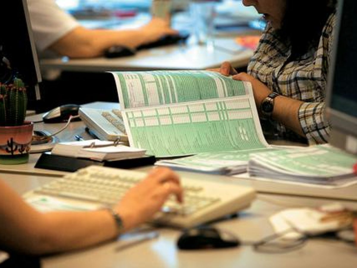 Παράταση έως 15 Μαΐου για τις φορολογικές δηλώσεις με έκπτωση 4%