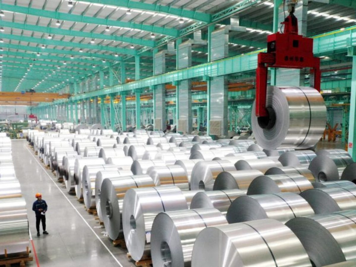 Η αγορά αλουμινίου «μπλοκάρει» στα Στενά του Ορμούζ: Η Alba, κορυφαίο χυτήριο από το Μπαχρέιν, μειώνει την παραγωγή κατά 19%