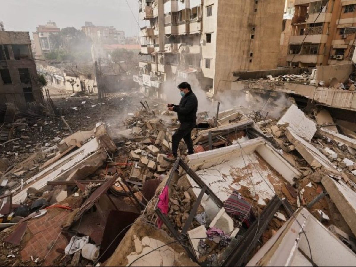 Μάρτιος και «Μαύροι Κύκνοι»: Πόσο θα κοστίσει ο πόλεμος στις αγορές και γιατί η Ελλάδα προβάλλει ισχυρές άμυνες