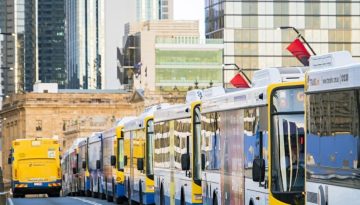 Η Αυστραλία προσφέρει δωρεάν δημόσιες συγκοινωνίες για να προστατεύσει τους πολίτες από τις αυξημένες τιμές καυσίμων