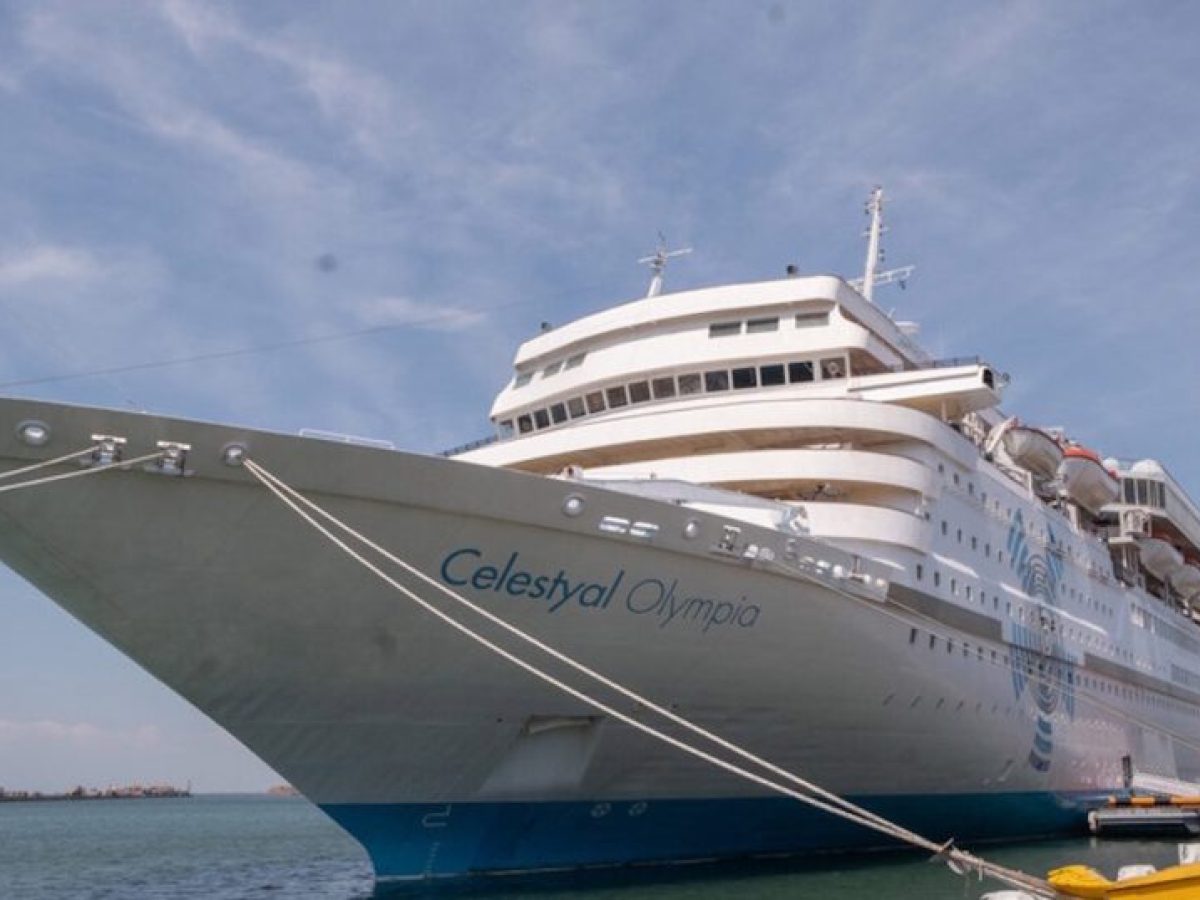 Η Celestyal Cruises ακυρώνει όλες τις κρουαζιέρες Απριλίου – Εγκλωβισμένα 2 πλοία στον Περσικό Κόλπο