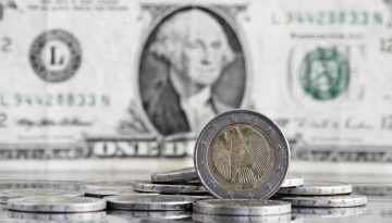 Συνάλλαγμα: Πτώση 0,21% για το ευρώ στο 1,1593 δολάριο