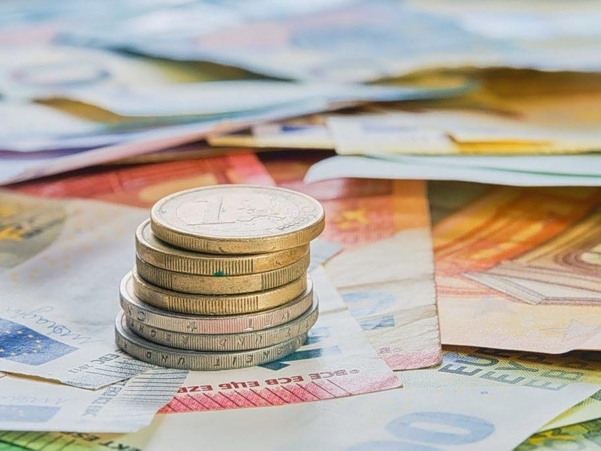 Επιδόματα ΟΠΕΚΑ: Σε 987.379 ανέρχεται ο αριθμός των δικαιούχων