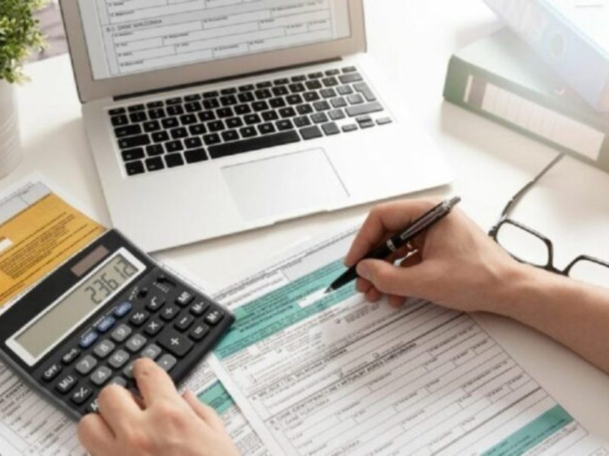 Φορολογικές δηλώσεις 2026: Ανοίγει αύριο 16 Μαρτίου η πλατφόρμα της ΑΑΔΕ – Οι νέοι κωδικοί στο Ε1, οι εκπτώσεις και οι παγίδες