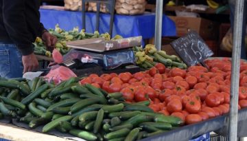 Κύμα ανατιμήσεων στα φρέσκα προϊόντα – Οι πρώτες αύξησεις τιμών