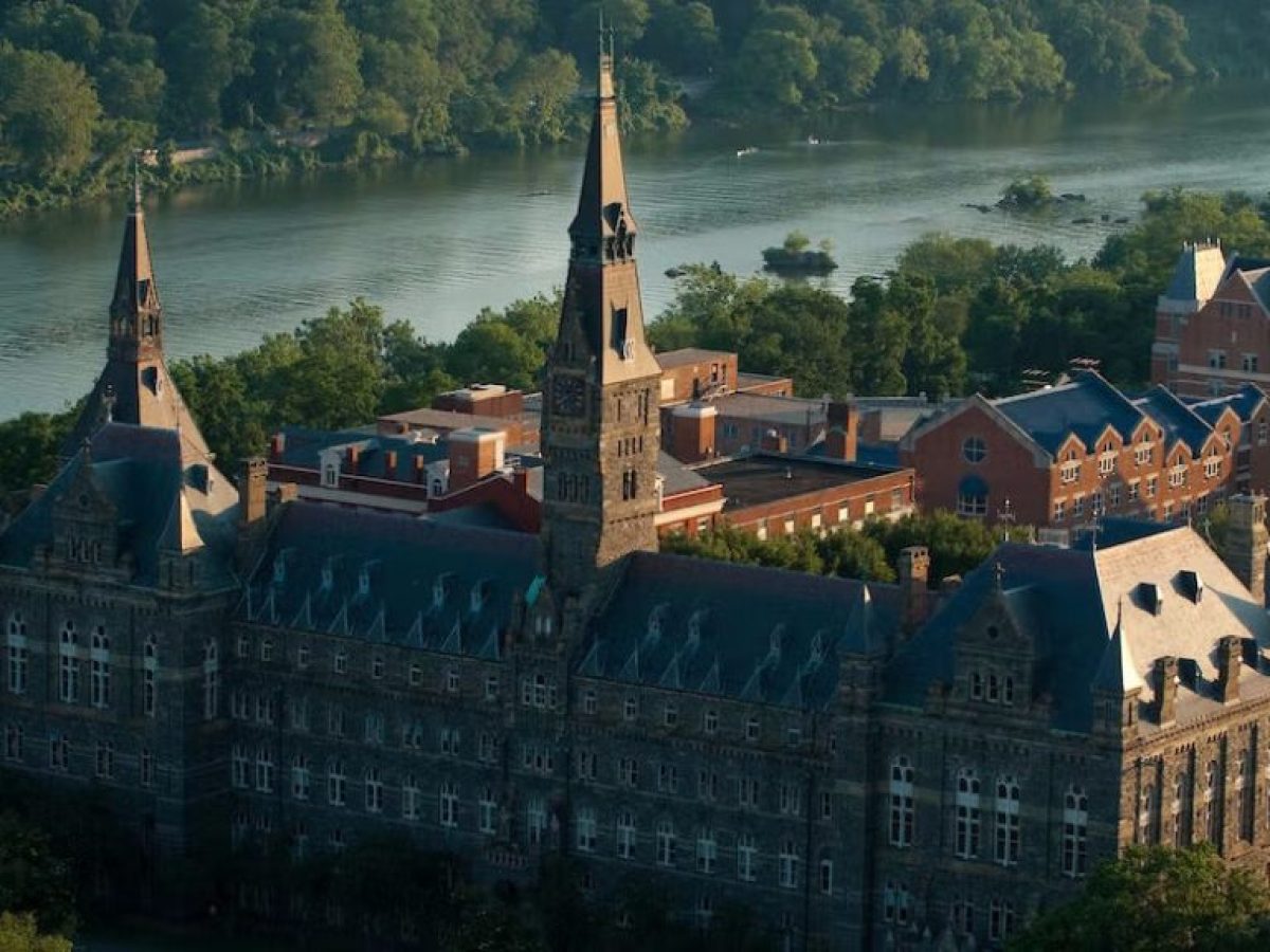 Ποια ξένα Πανεπιστήμια κατέθεσαν αίτηση για άδεια λειτουργίας παραρτήματος στην Ελλάδα