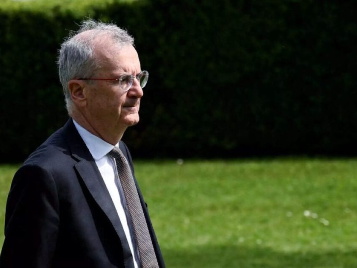 Η ΕΚΤ δεν προβλέπει «ύφεση» λέει για τα «πολεμικά σενάρια» που ανακοινώθηκαν ο Φρανσουά Βιλρουά ντε Γκαλό