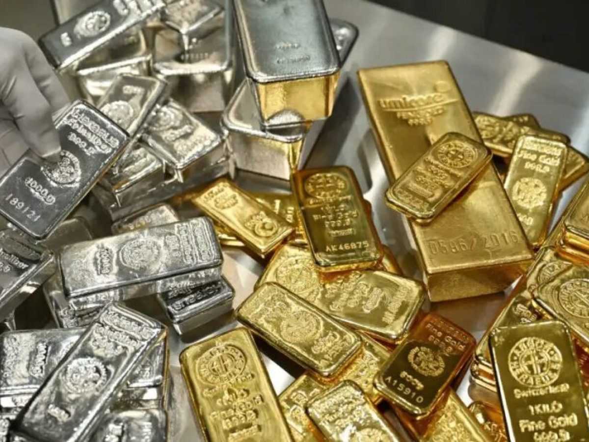 Βουτάει κάτω από τα 5.000 δολάρια ο χρυσός, βίαιη πτώση για το ασήμι
