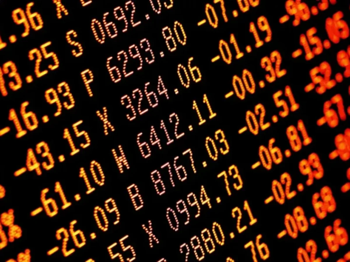 Αναζητούν κατεύθυνση τα χρηματιστήρια, πτώση στην  Αθήνα και μεταβλητότητα στην Ευρώπη