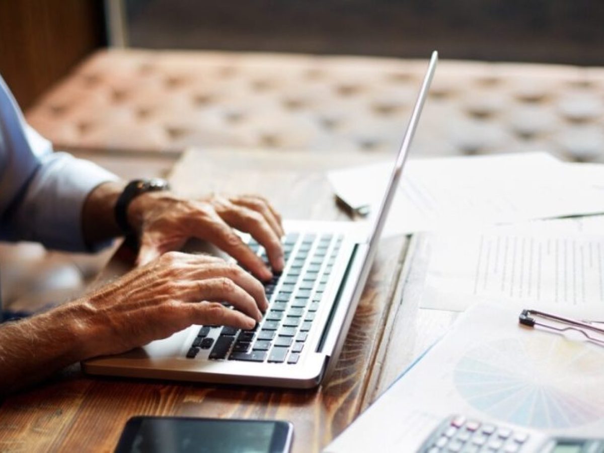 Ηλεκτρονικά τιμολόγια: Τέλος στην περίοδο χάριτος, από σήμερα ξεκινούν τα πρόστιμα – Ποιες επιχειρήσεις αφορά