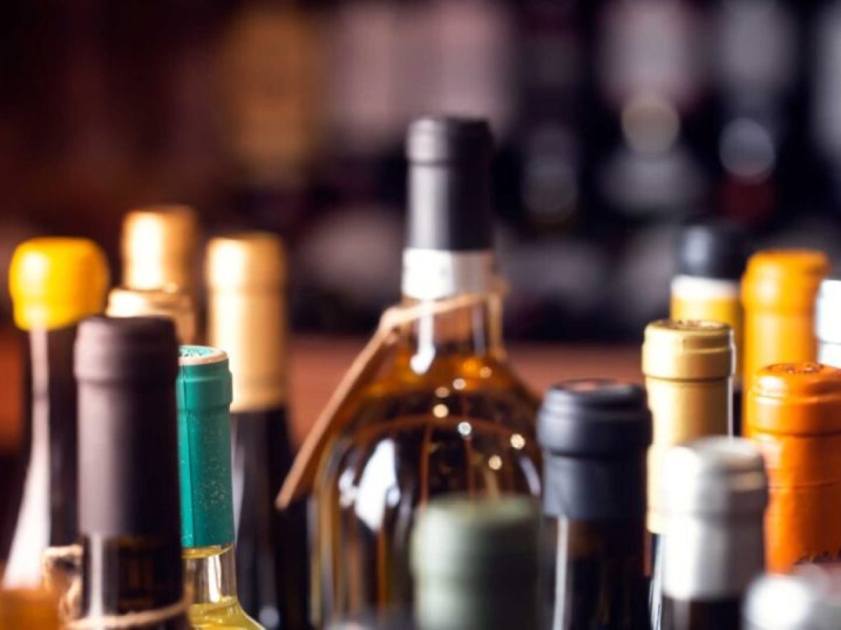 ΙΟΒΕ: Η συμβολή του κλάδου αποσταγμάτων στην ελληνική οικονομία και οι προοπτικές