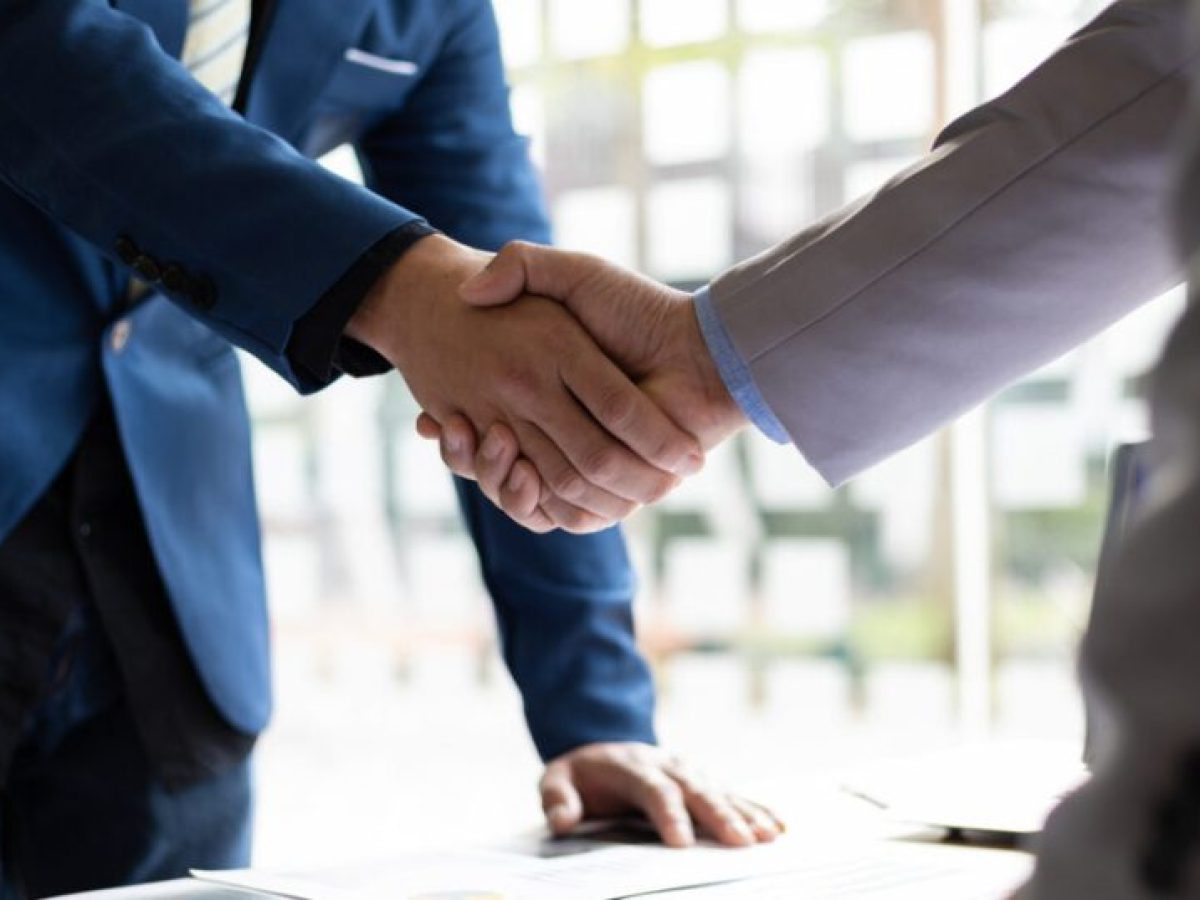 PwC: Πάνω από 18 δισ. ευρώ η αξία εξαγορών και συγχωνεύσεων επιχειρήσεων το 2025