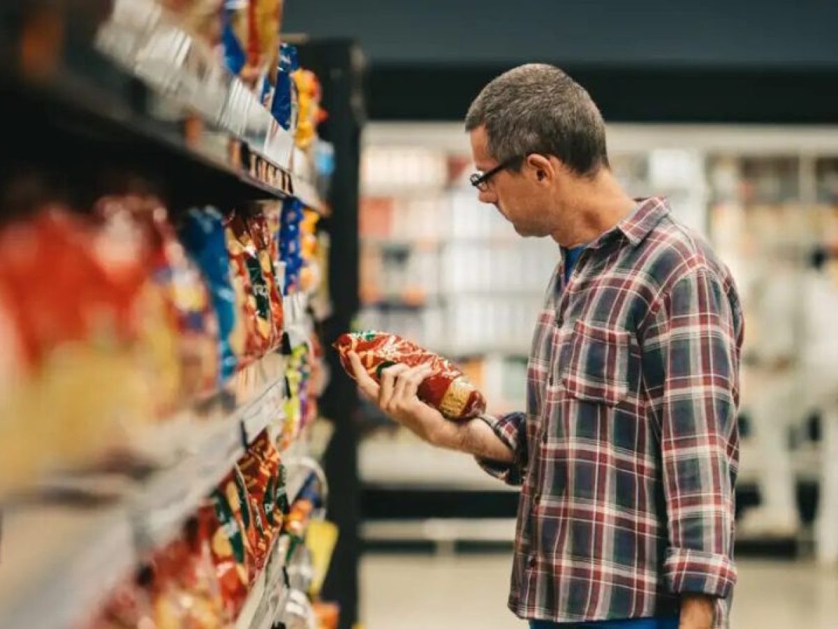 Πληθωρισμός: «Έτρεξαν» με 2,7% οι τιμές τον Φεβρουάριο – Στο επίκεντρο των αυξήσεων στέγαση και τρόφιμα