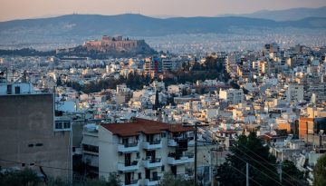 Στέγαση σε κρίση: Λιγότερο ικανοποιημένοι οι Έλληνες, τι αποκαλύπτει νέα ευρωπαϊκή έρευνα για το 2025