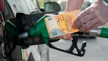 Fuel Pass: Τη Δευτέρα θα συζητηθεί στη Βουλή