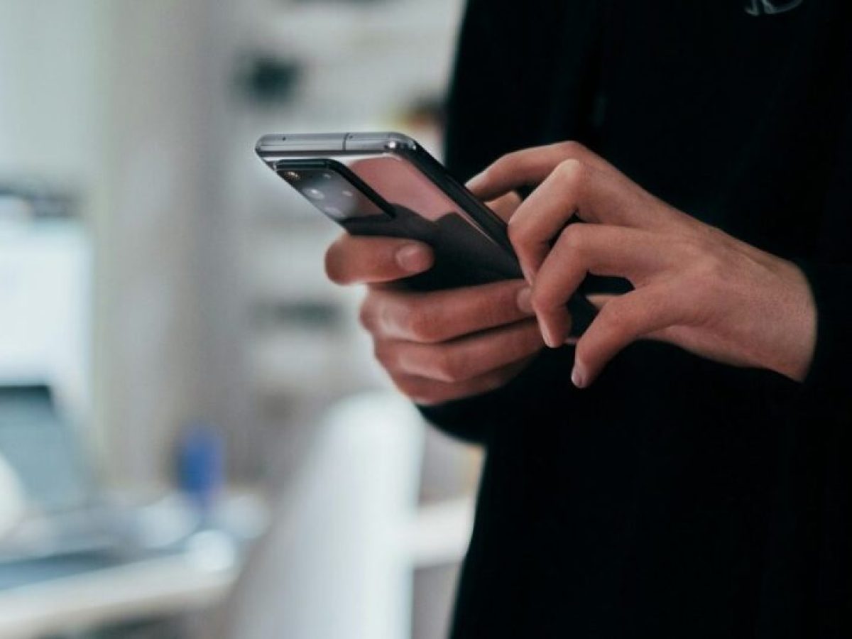 Επίδομα για smartphone: Ποιοι έχουν δικαίωμα να το λάβουν