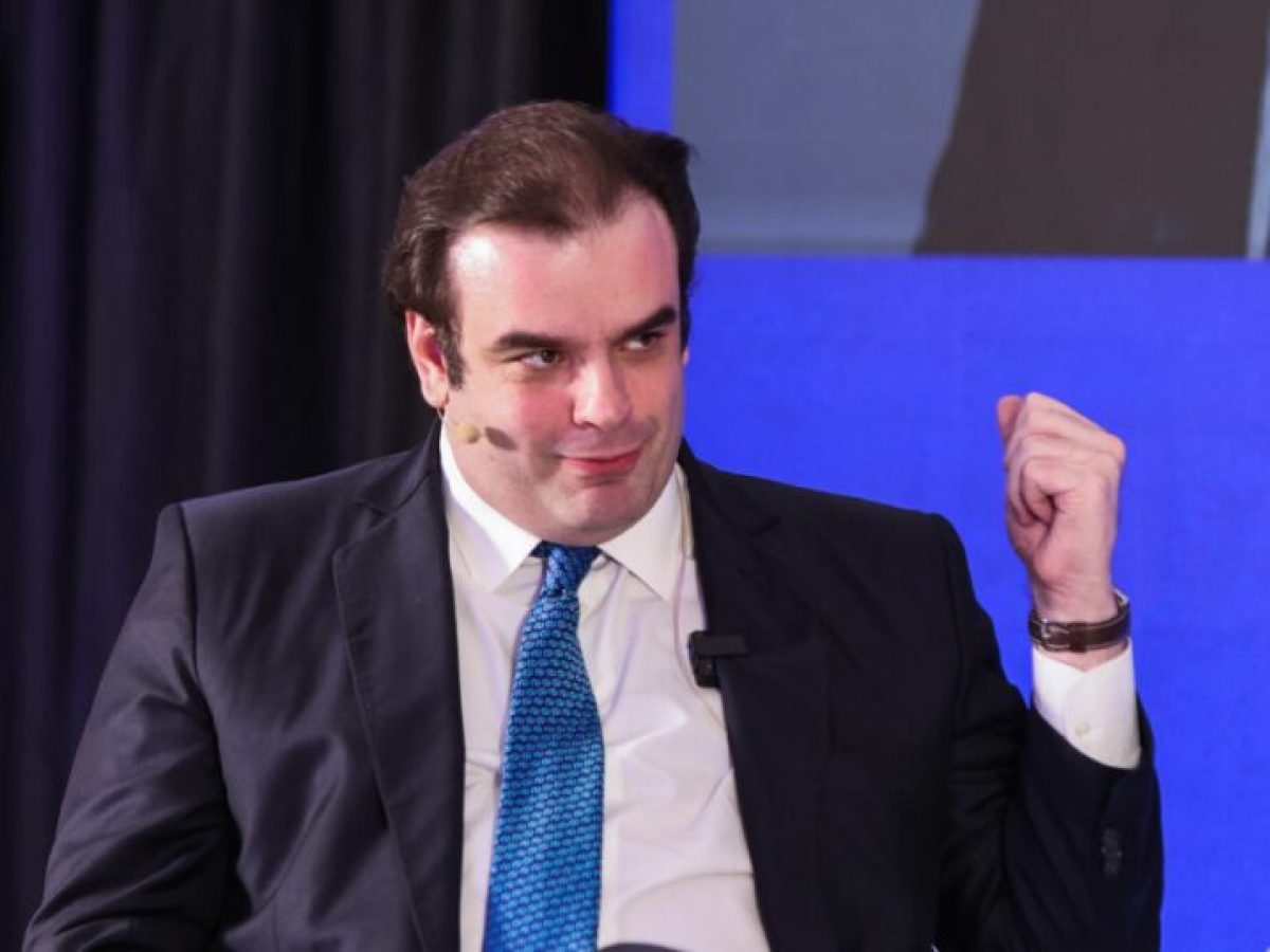 Αισιόδοξος ο Πιερρακάκης για την τουριστική σεζόν – Τι είπε για το νέο αεροδρόμιο Ηρακλείου, το «μικρό Ελληνικό»