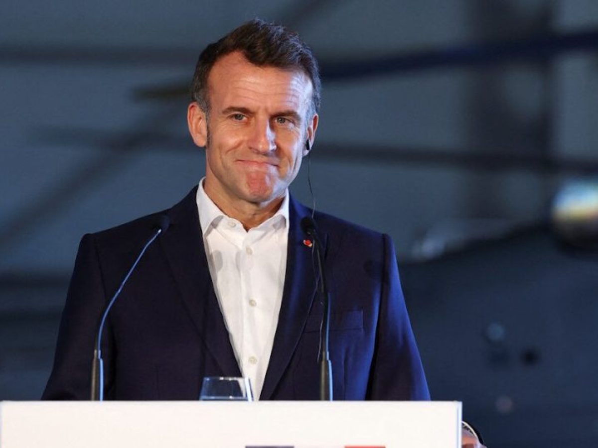 Ο Μακρόν σχεδιάζει «αποστολή άμυνας» για συνοδεία πλοίων στα Στενά του Ορμούζ