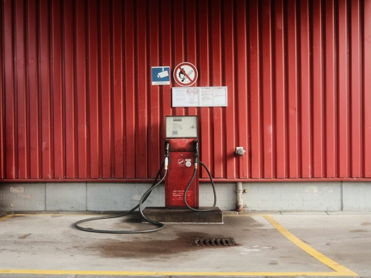 ΦΠΑ και φόροι καυσίμων αυξάνουν την οικονομική πίεση στα νοικοκυριά