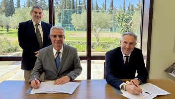 Μνημόνιο συνεργασίας του Anatolia American University με το Ινστιτούτο Χρηματοοικονομικού Αλφαβητισμού