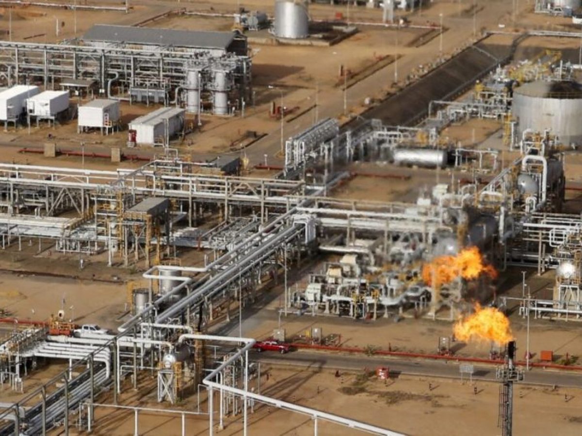 Το πετρέλαιο πάνω από τα 100 δολάρια το βαρέλι, σε τροχιά πολέμου