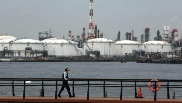 Σε άνοδο του πετρελαίου στοιχηματίζουν οι επενδυτές – Οι τιμές και το «άγριο παιχνίδι» πριν από τα ποστ του Τραμπ για τον πόλεμο στο Ιράν