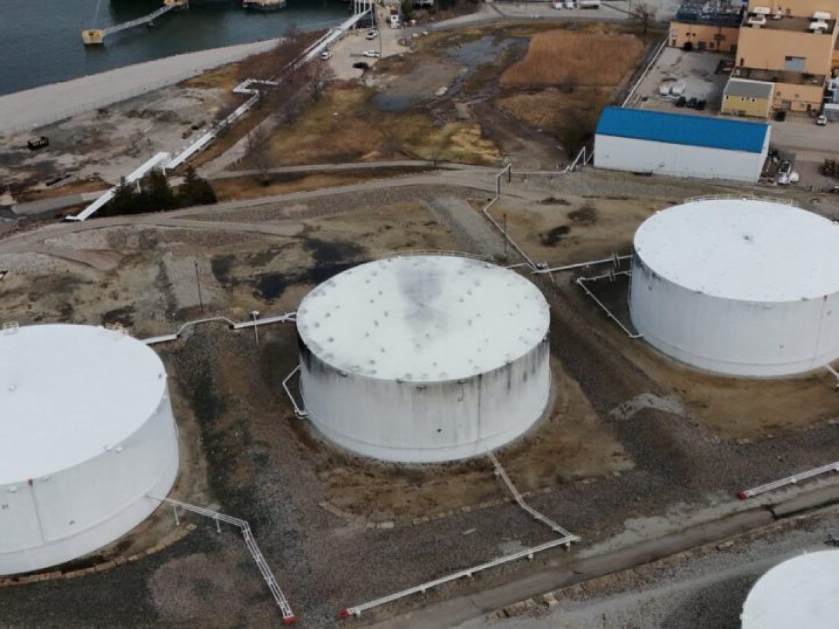 Πιο κοντά στα 120 δολάρια το πετρέλαιο – Σε αναβρασμό η αγορά μετά την επίθεση στις τεράστιες εγκαταστάσεις LNG του Κατάρ