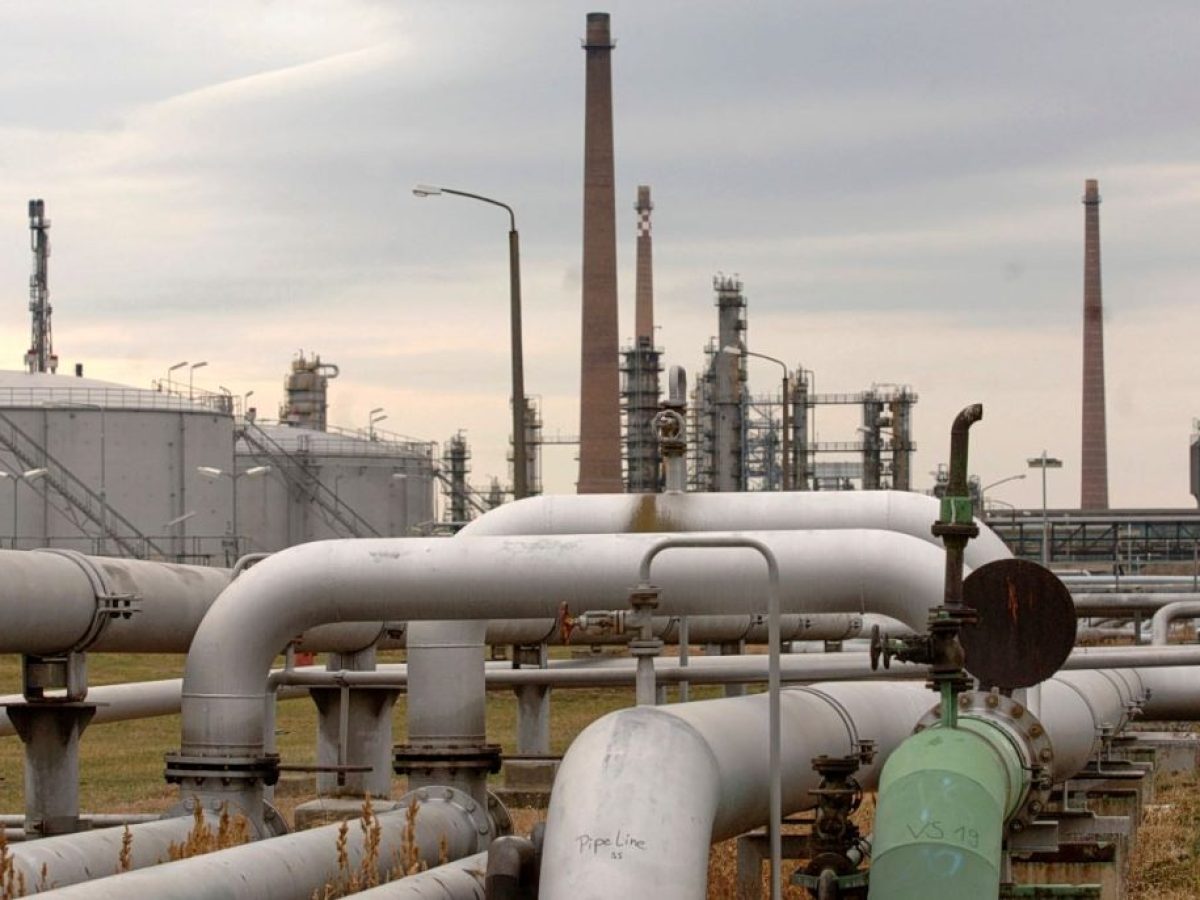 ΗΠΑ: Άλμα άνω του 10% στις τιμές του πετρελαίου – Δήλωση Τραμπ για συνέχιση του πολέμου μέχρι την «άνευ όρων παράδοση» του Ιράν