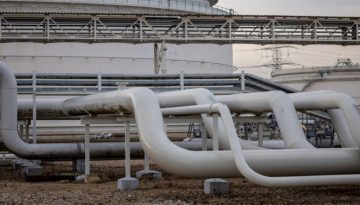 Πετρέλαιο: Μείωση 10% στην τιμή του μετά από την αναφορά Τραμπ για “παραγωγικές συνομιλίες” με το Ιράν