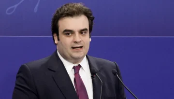 Πιερρακάκης – Ελληνική Ένωση Τραπεζών: Στο τραπέζι οικονομία και γεωπολιτικές πιέσεις