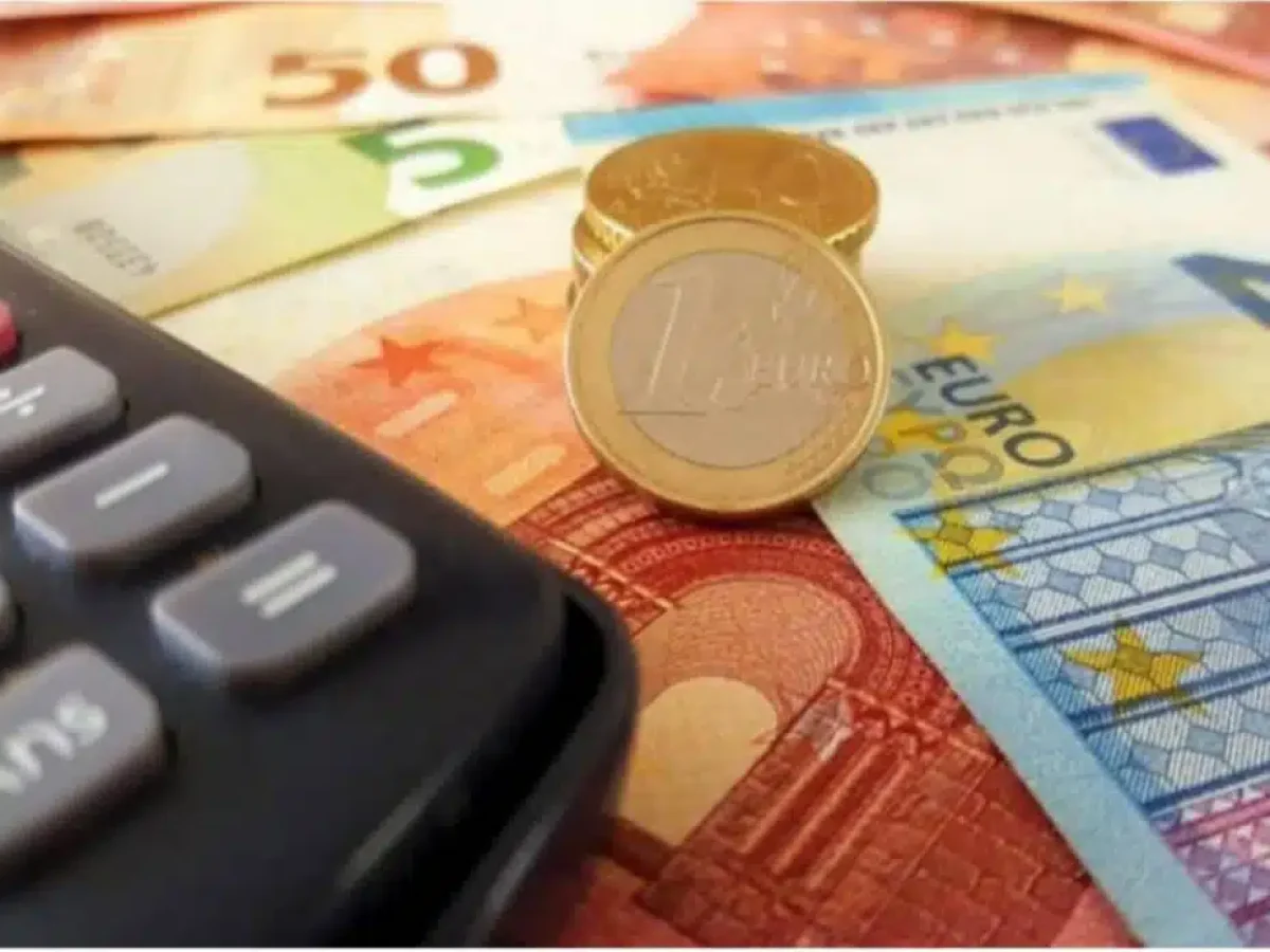 Πληρωμές 94,2 εκατ. ευρώ από e-ΕΦΚΑ και ΔΥΠΑ – Ποιοι πληρώνονται έως 3 Απριλίου