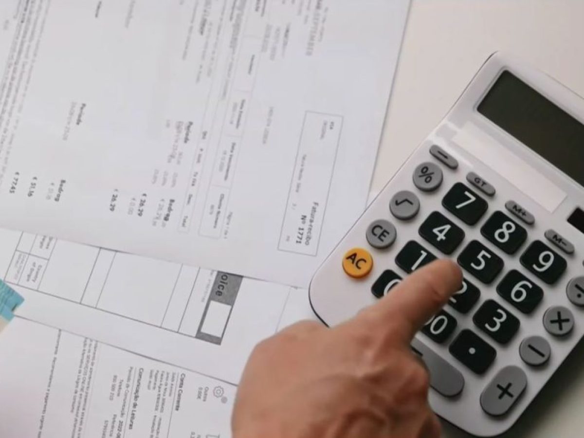 Χαμηλότερες από το μέσο όρο της ΕΕ οι τιμές για ρεύμα και φυσικό αέριο