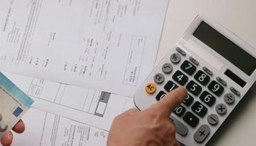Χαμηλότερες από το μέσο όρο της ΕΕ οι τιμές για ρεύμα και φυσικό αέριο