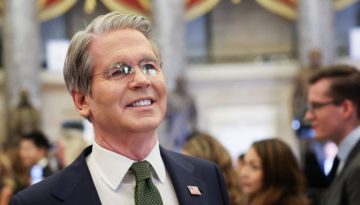 Μπέσεντ: Ο παγκόσμιος δασμός 15% θα εφαρμοστεί μέσα  στην εβδομάδα