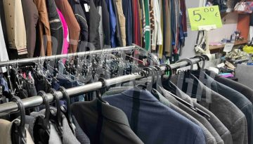 Οι καταναλωτές στρέφονται σε ρούχα second – hand για οικονομία (εικόνες)