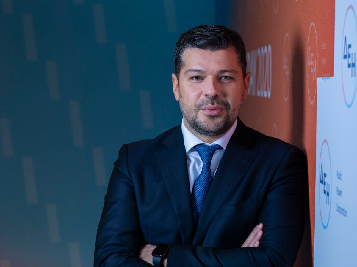 ΔΕΗ: Προσαρμοσμένα EBITDA 2 δισ. το 2025, μέρισμα 0,6 ευρώ ανά μετοχή