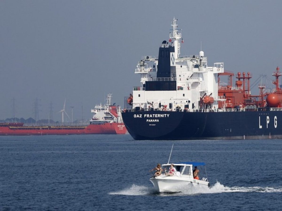 Τα Στενά του Ορμούζ «ταΐζουν» πάνω από 100 εκατομμύρια ανθρώπους