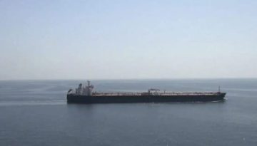 &Tau;&alpha; 200 tankers &pi;&omicron;&upsilon; έ&chi;&omicron;&upsilon;&nu; &rho;ί&xi;&epsilon;&iota; ά&gamma;&kappa;&upsilon;&rho;&alpha; &sigma;&tau;&omicron;&nu; &Pi;&epsilon;&rho;&sigma;&iota;&kappa;ό &Kappa;ό&lambda;&pi;&omicron; &kappa;&alpha;&iota; &eta; &laquo;&omicron;&mu;&pi;&rho;έ&lambda;&alpha; &pi;&rho;&omicron;&sigma;&tau;&alpha;&sigma;ί&alpha;&sigmaf;&raquo;