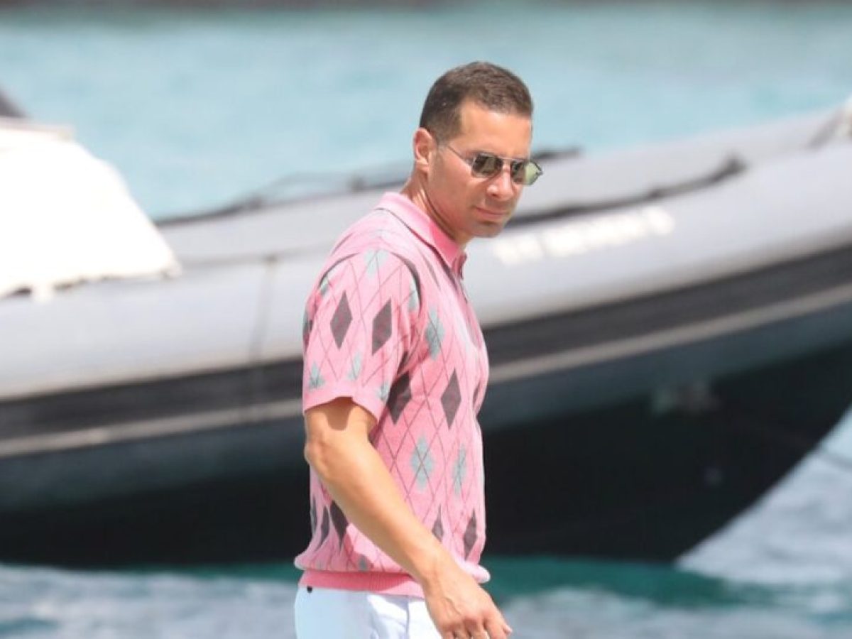 Σε περιπέτειες ο Βασίλης Μιχαήλ, ο γνωστός εφοπλιστής που έχει παντρευτεί την κόρη του ιδιοκτήτη των Jumbo