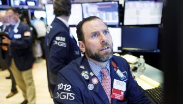 Ελεύθερη πτώση στη Wall Street: Σε “ζώνη αρκούδων” ο S&P 500 εν μέσω κρίσης στο Ιράν