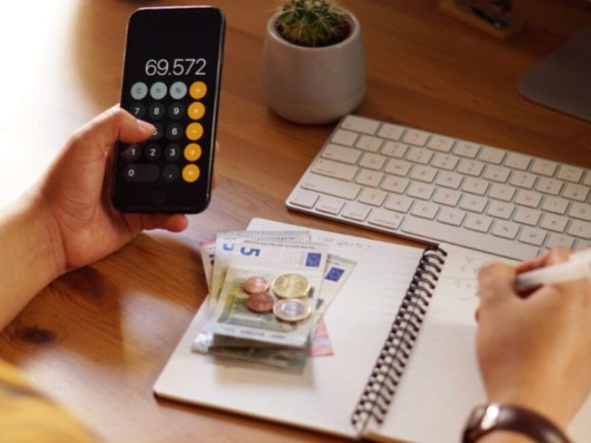 Κατώτατος μισθός: «Κλειδώνει» σήμερα η νέα αύξηση – Το επικρατέστερο σενάριο