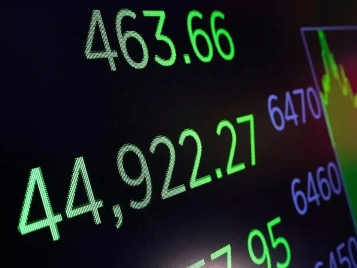 Μικρή άνοδο στο Χρηματιστήριο, χαμηλός ο τζίρος