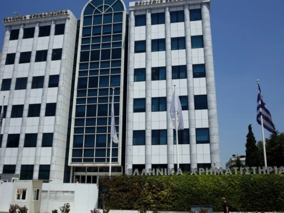 Χρηματιστήριο: Τρίτη συνεχόμενη άνοδος με ώθηση από τις τράπεζες – Σε νέα ρεκόρ τα διυλιστήρια