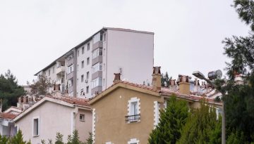 &Sigma;&tau;&epsilon;&gamma;&alpha;&sigma;&tau;&iota;&kappa;ά &delta;ά&nu;&epsilon;&iota;&alpha; &Epsilon;&lambda;&lambda;ά&delta;&alpha;: &Alpha;&lambda;&lambda;ά&zeta;&epsilon;&iota; &tau;&omicron; &tau;&omicron;&pi;ί&omicron;