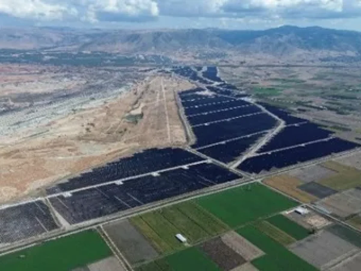 Όμιλος ΔΕΗ: Ολοκληρώθηκε η κατασκευή των φωτοβολταϊκών ισχύος 2,13 GW στη Δυτική Μακεδονία – με ταχείς ρυθμούς η εγκατάσταση μονάδων αποθήκευσης