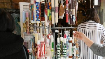 Εορταστικό ωράριο: Ανοιχτά σήμερα τα καταστήματα -Πώς θα λειτουργήσουν τα σούπερ μάρκετ